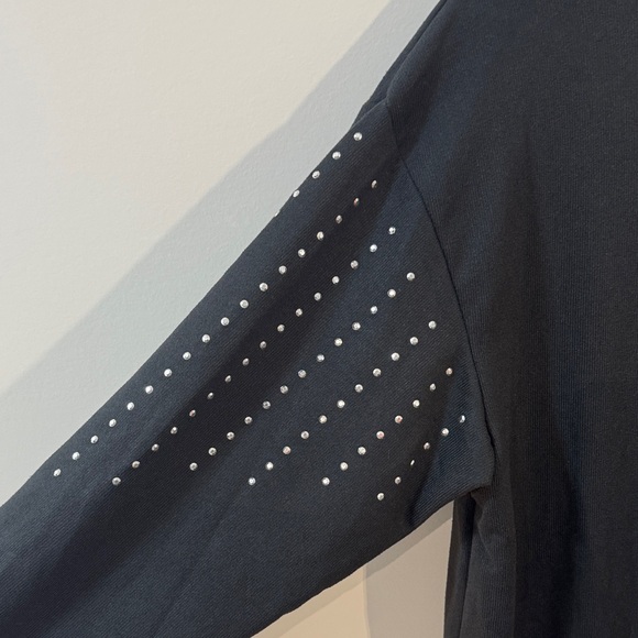 Notations Women’s Black V-Neck Studded Pullover Sweater Top Size M - Picture 5 of 9